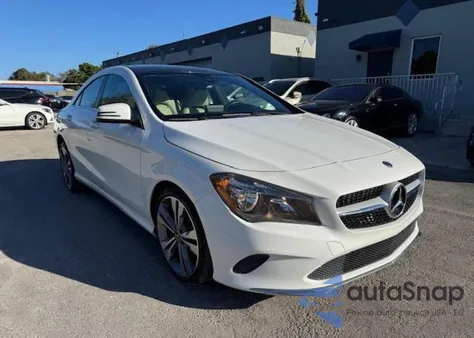 2019 Mercedes-Benz Cla 250 z USA, uszkodzony, nr VIN WDDSJ4EB4KN738662